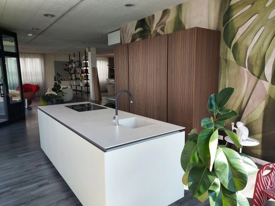 cucina con isola binova bluna wood line imp rovere tabacco 382249 l cucina con isola binova bluna wood line imp rovere tabacco 382249 l
