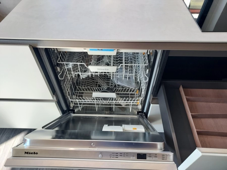 cucina con isola binova bluna wood line imp rovere tabacco 382266 l cucina con isola binova bluna wood line imp rovere tabacco 382266 l